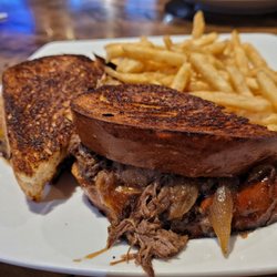 Pepper's Fireside Grille - 11.04.22 - Short Rib Grilled Cheese