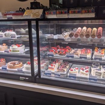 Paris Baguette - Bakeries Near Me - Irvine, California Paris Baguette - Bakeries Near Me - Irvine, California