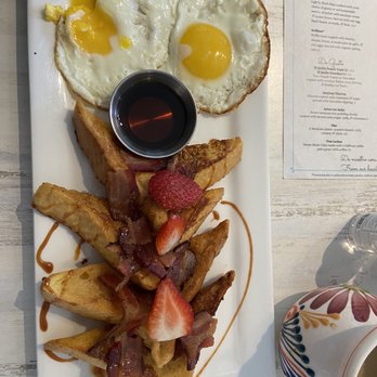 Cielito Cafe - Cajeta toast with eggs - Breakfast & Brunch Near Me - Houston, Texas