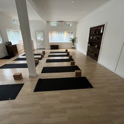 MAR integrative - The studio, warm and cozy on a rainy day.