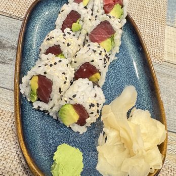 Hikari Sushi House - Tuna and avo roll - Sushi Bars Near Me - San Jose, California