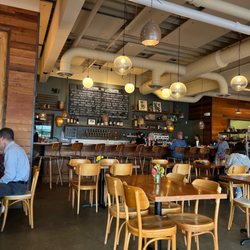 Hearth Artisan Pizza - Ambiance is so chill