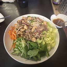 sautéed lemongrass chicken vermicelli