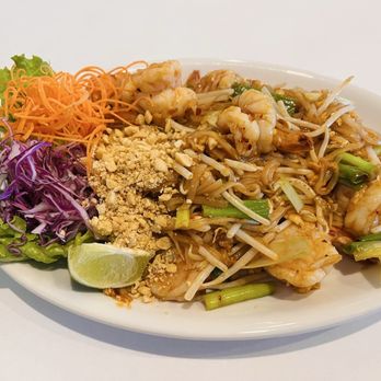 Xang Thai & Sushi - Exquisite pad Thai with shrimp - Thai Near Me - Grayslake, Illinois Xang Thai & Sushi - Exquisite pad Thai with shrimp - Thai Near Me - Grayslake, Illinois