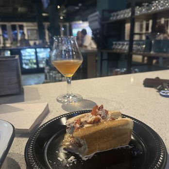 Biscayne Bay Brewing - Lobster roll - Breweries Near Me - Miami, Florida