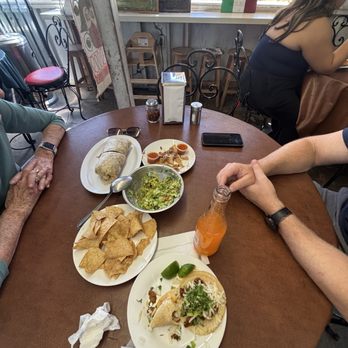 Mi Casa Authentic Mexican Food - Street tacos, homemade guacamole, and a breakfast burrito the size of my arm - Mexican Near Me - Orange, California