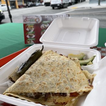 Executive Lunch To Go - Asada quesadilla - Food Trucks Near Me - Los Angeles, California Executive Lunch To Go - Asada quesadilla - Food Trucks Near Me - Los Angeles, California