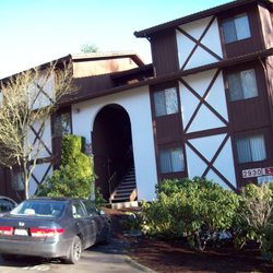Orchard Park Apartments - Semi-private stairways