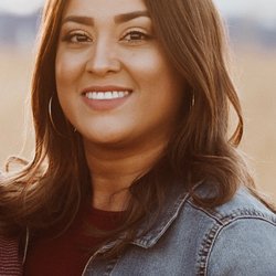 Absolute Salon - Vanessa- Massage Therapist