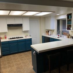 Custom Kitchen Counters - Before the project began, original 1990 kitchen design.