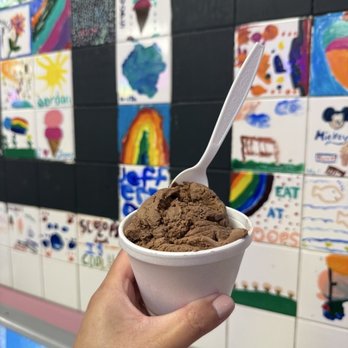 Scoops Ice Cream - Nicollet Pot Hole - Kiddie Scoop - Ice Cream & Frozen Yogurt Near Me - Bloomington, Minnesota