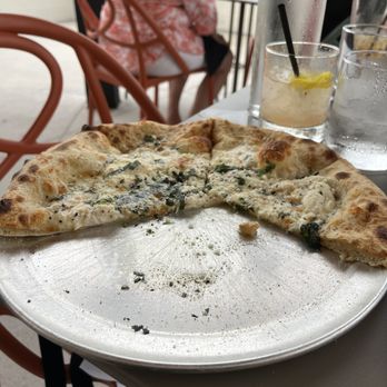 Pigzza - The Casper White Pizza - Pizza Near Me - Orlando, Florida Pigzza - The Casper White Pizza - Pizza Near Me - Orlando, Florida