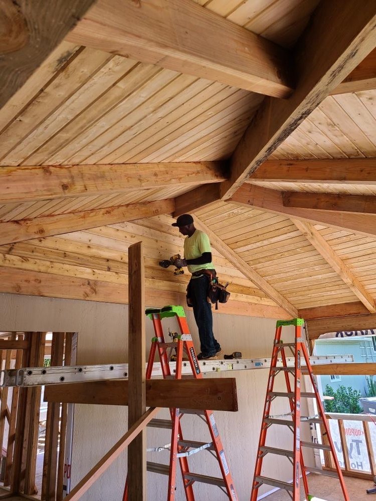 Slide of Windward Custom Builders