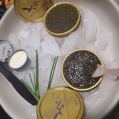 Pearl Street Caviar by null