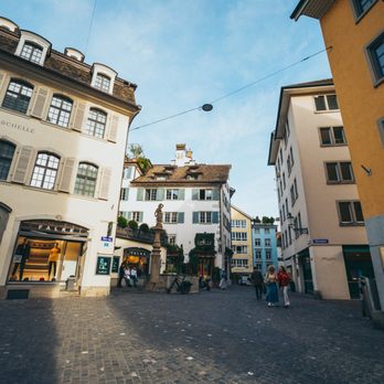Altstadt Geschichten - Landmarks & Historical Buildings Near Me - Zürich, ZH