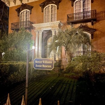 Ghost City Tours - Mercer-Williams House - Walking Tours Near Me - Savannah, Georgia