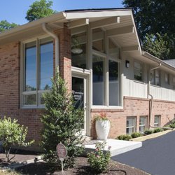 Ledden & Bradley Dental - Front Entrance