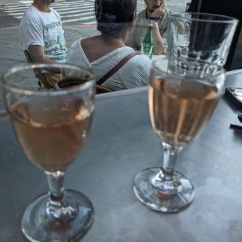 Vin Sur Vingt - Sparking wine to end the experience - French Near Me - New York, New York Vin Sur Vingt - Sparking wine to end the experience - French Near Me - New York, New York