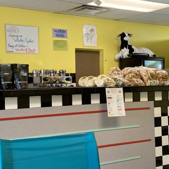 The Frosty Cow - Counter treats - Ice Cream & Frozen Yogurt Near Me - Gillette, Wyoming The Frosty Cow - Counter treats - Ice Cream & Frozen Yogurt Near Me - Gillette, Wyoming