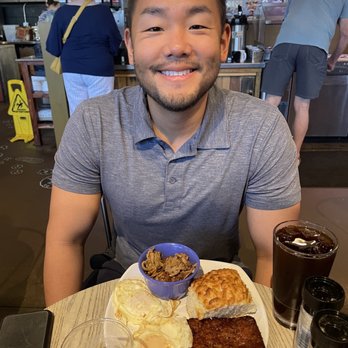 Biscuit Head - Breakfast & Brunch Near Me - Asheville, North Carolina Biscuit Head - Breakfast & Brunch Near Me - Asheville, North Carolina