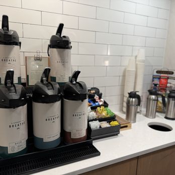 Fairfield by Marriott Inn & Suites Hazleton - Coffee station - Hotels Near Me - Hazleton, Pennsylvania Fairfield by Marriott Inn & Suites Hazleton - Coffee station - Hotels Near Me - Hazleton, Pennsylvania