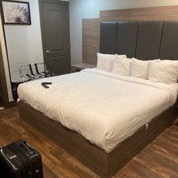 King size bedroom King size bedroom
