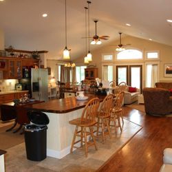 The Cottage Venue - Spacious Great Room for your wedding party to get ready in!