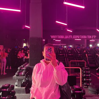 Bunda - May 13, 2024 - Gyms Near Me - Encino, California Bunda - May 13, 2024 - Gyms Near Me - Encino, California