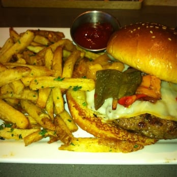Eureka! - Catalina Bison Burger (neutral). - American Near Me - Hawthorne, California