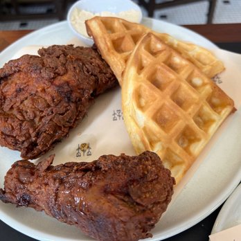 The Noortwyck - Chicken waffle - New American Near Me - New York, New York The Noortwyck - Chicken waffle - New American Near Me - New York, New York
