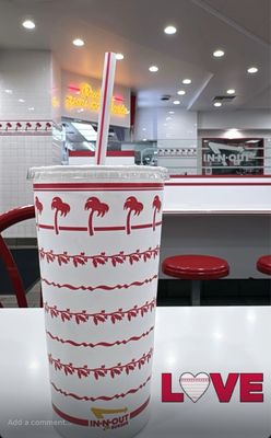 In-N-Out Burger by null