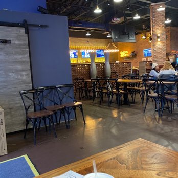 Queso's - Noblesville - Entry and bar area - Mexican Near Me - Noblesville, Indiana Queso's - Noblesville - Entry and bar area - Mexican Near Me - Noblesville, Indiana