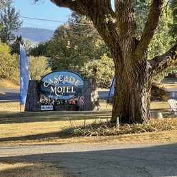 Signage for the Motel Signage for the Motel