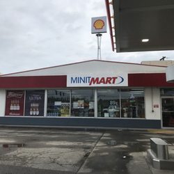 Minit Mart - Shell Gas Station - Front of the store