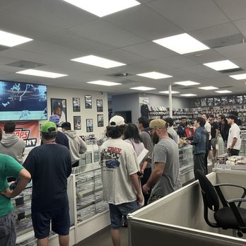 Burbank Sportscards - Hobby Shops Near Me - Burbank, California