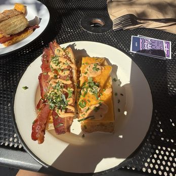 SmallPie - Sunrise melt - Cafes Near Me - Milwaukee, Wisconsin SmallPie - Sunrise melt - Cafes Near Me - Milwaukee, Wisconsin