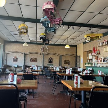 Bub's Cafe - Inside restaurant - Burgers Near Me - Elizabethtown, Kentucky