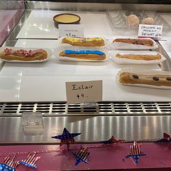 Le Macaron French Pastries - Eclairs - Coffee & Tea Near Me - Winter Park, Florida Le Macaron French Pastries - Eclairs - Coffee & Tea Near Me - Winter Park, Florida