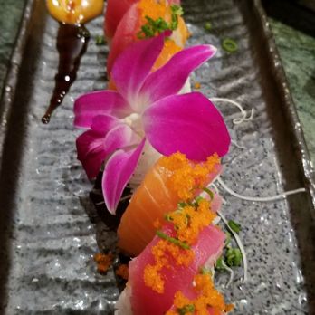 Hana Sushi - Golden Hana Roll - Sushi Bars Near Me - Temecula, California Hana Sushi - Golden Hana Roll - Sushi Bars Near Me - Temecula, California