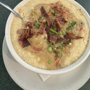 Metro Diner - Shrimp and grits - American Near Me - Raleigh, North Carolina