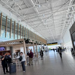 YQB - Aéroport International Jean-Lesage de Québec