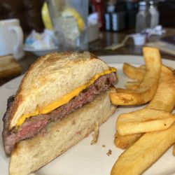 Half Moon Bay Joe's - Perfectly cooked medium rare burger! Yum! Old School for New School Enjoyment! May 2024