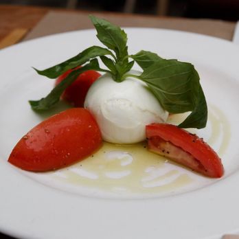 Cacio E Pepe - Caprese salad - Italian Near Me - New York, New York Cacio E Pepe - Caprese salad - Italian Near Me - New York, New York