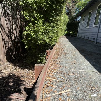 Gaspar's Landscaping Services - old leaning wooden retaining wall - Masonry/Concrete Near Me - Concord, California