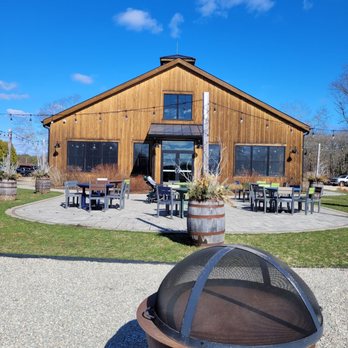 Tilted Barn Brewery - Breweries Near Me - Exeter, Rhode Island