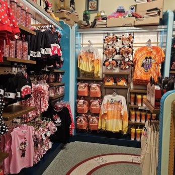 Mickey's Toontown - Amusement Parks Near Me - Anaheim, California