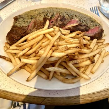 La Pecora Bianca UES - Italian Near Me - New York, New York