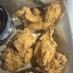 DRY CHCIKEN. WITHOUT SAUCE. MAKE SURE AND CHECK BEFORE YOU LEAVE