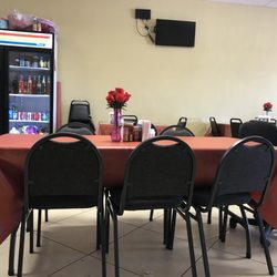La Original Pupusas Y Gorditas - Inside2