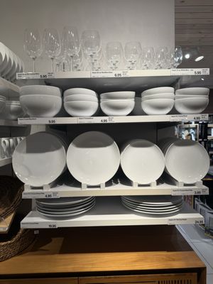 Crate & Barrel by null